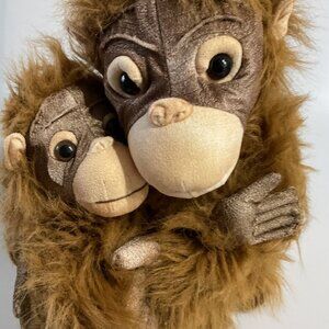 ANIMAL PLANET MAMA & BABY ORANGUTAN STUFFED PLUSH TOY 16"